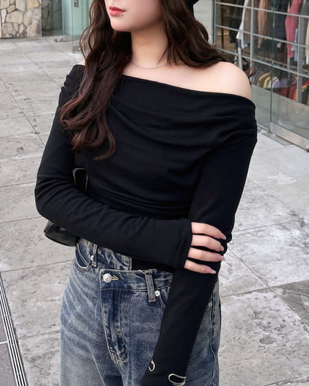 INGNI（イング） ギャザードレープトップス ｸﾛ