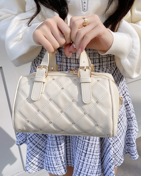 INGNI（イング） ビジューキルティングボストンバッグ ｱｲﾎﾞﾘｰ