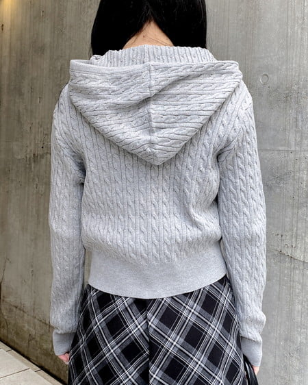 INGNI（イング） プレート付ケーブルニットパーカー ｸﾞﾚｰ