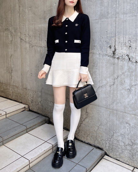 INGNI（イング） 襟付配色金ボタンニットカーディガン ｸﾛ/ｵﾌﾎﾜｲﾄ