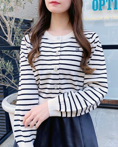 INGNI(イング) ビジューボタンニットカーディガン ｵﾌｸﾛ/ﾎﾞｰﾀﾞｰ