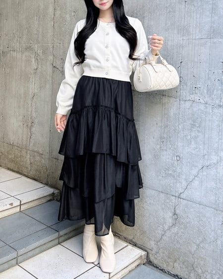 INGNI（イング） シアーティアードスカート ｸﾛ