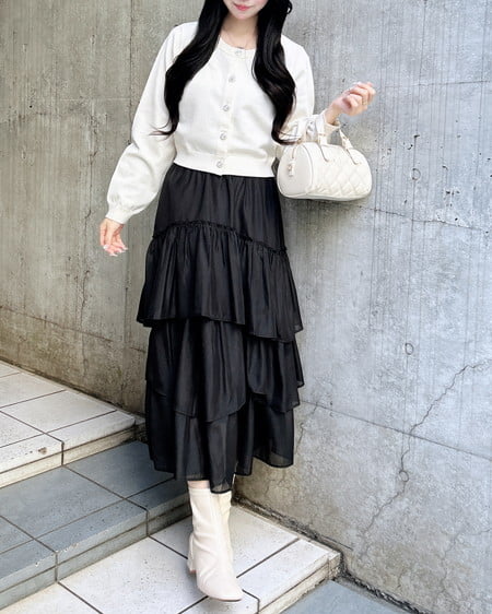 INGNI（イング） シアーティアードスカート ｸﾛ