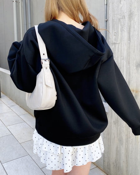 INGNI（イング） 胸プレート付ダンボールダブルジップパーカー ｸﾛ