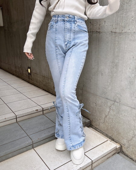 INGNI（イング） サイドレースアップ＆センターシームフレアデニムパンツ ﾃﾞﾆﾑ/ﾗｲﾄﾌﾞﾙｰ