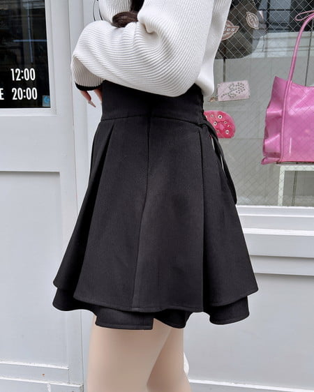 INGNI（イング） バックレースアップタックフレアスカート ｸﾛ