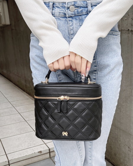 INGNI(イング) キルティングバニティショルダーバッグ クロ