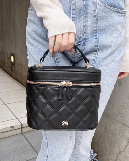 INGNI(イング) キルティングバニティショルダーバッグ クロ