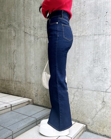 INGNI（イング） フレアデニムパンツ ｲﾝﾃﾞｨｺﾞ