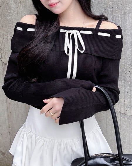 リボンオフショルフレアスリーブニット