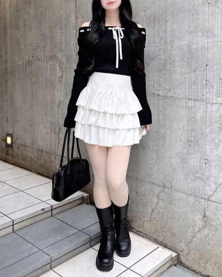 INGNI(イング) リボンオフショルフレアスリーブニット クロ/オフホワイト