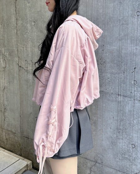 INGNI（イング） 袖レースアップクロップド丈マウンテンパーカー ﾋﾟﾝｸ