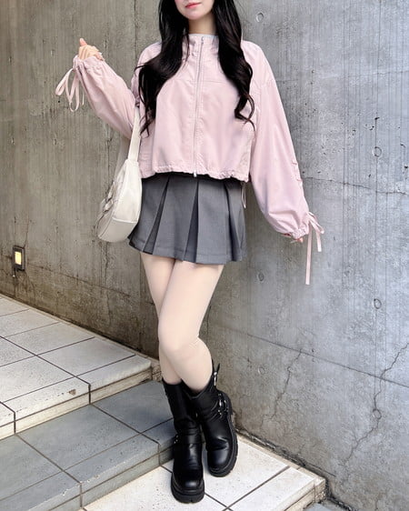 INGNI（イング） 袖レースアップクロップド丈マウンテンパーカー ﾋﾟﾝｸ