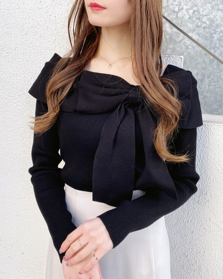 リボンオフショルニット