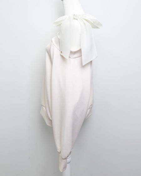 INGNI（イング） 肩リボンワンショルダンボールトップス ｱｲﾎﾞﾘｰ