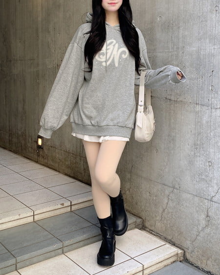 INGNI（イング） キルティングロゴスウェットパーカー ｸﾞﾚｰ/ｵﾌﾎﾜｲﾄ