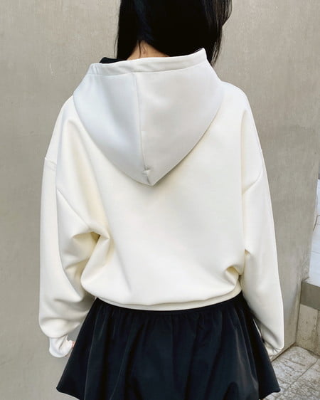 INGNI（イング） ダンボールハーフジップ胸刺繍ロゴパーカー ｱｲﾎﾞﾘｰ/ｸﾛ