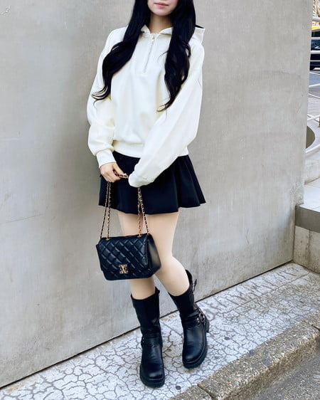 INGNI(イング) エンブレム付キルティングショルダーバッグ クロ