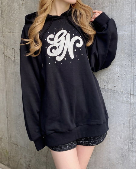 INGNI（イング） キルティングロゴスウェットパーカー ｸﾛ/ｵﾌﾎﾜｲﾄ