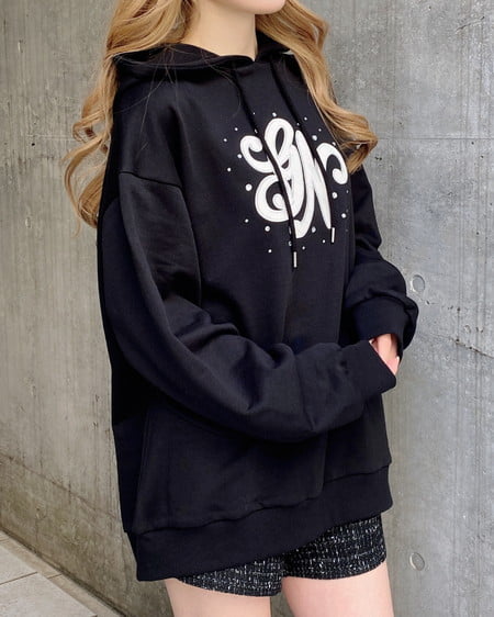 INGNI（イング） キルティングロゴスウェットパーカー ｸﾛ/ｵﾌﾎﾜｲﾄ