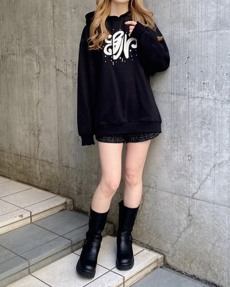 INGNI（イング） キルティングロゴスウェットパーカー ｸﾛ/ｵﾌﾎﾜｲﾄ