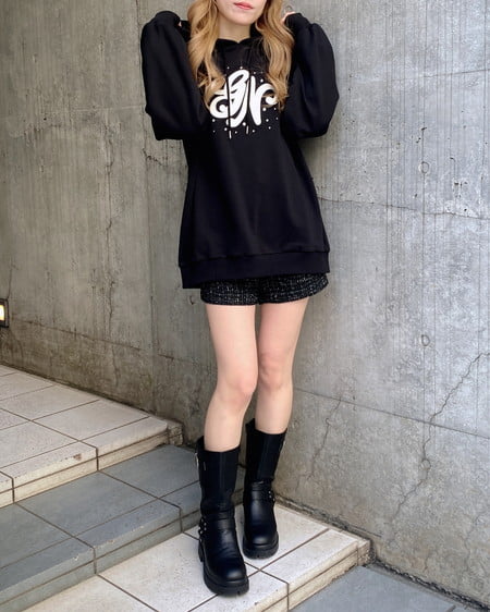 INGNI（イング） キルティングロゴスウェットパーカー ｸﾛ/ｵﾌﾎﾜｲﾄ