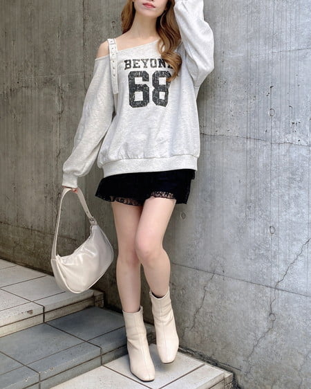 INGNI（イング） 肩ベルト付ナンバリングスウェットトップス ｵｰﾄﾐｰﾙ