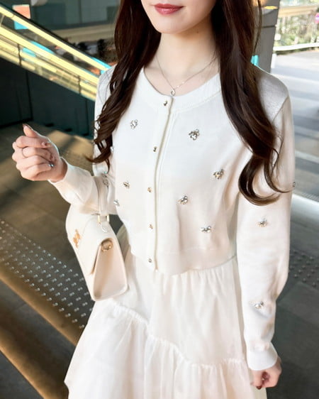 INGNI（イング） ビジュー装飾ニットカーディガン ｵﾌﾎﾜｲﾄ