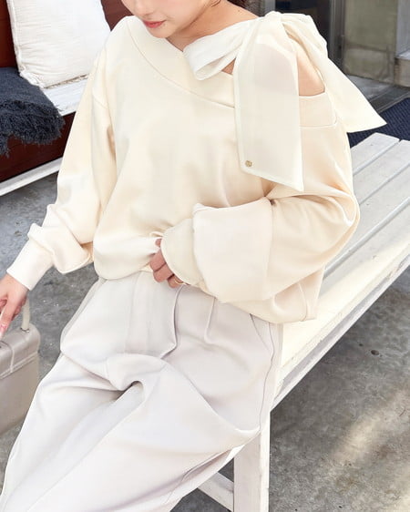 INGNI（イング） 肩リボンワンショルダンボールトップス ｱｲﾎﾞﾘｰ