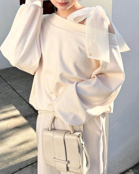 INGNI（イング） 肩リボンワンショルダンボールトップス ｱｲﾎﾞﾘｰ