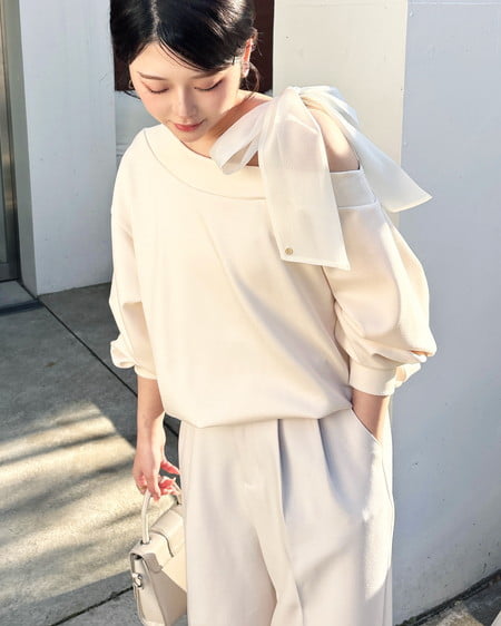 INGNI（イング） 肩リボンワンショルダンボールトップス ｱｲﾎﾞﾘｰ