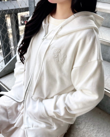 INGNI(イング) ラメスウェットジップパーカー オフホワイト