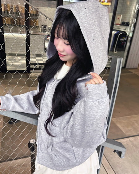 INGNI（イング） ビジュー付ダンボールジップパーカー ｸﾞﾚｰ