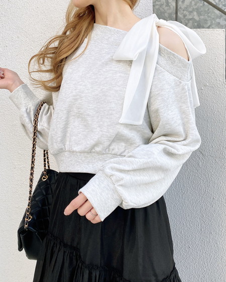 INGNI（イング） スウェット肩リボン胸ロゴワンショルトップス ｵｰﾄﾐｰﾙ