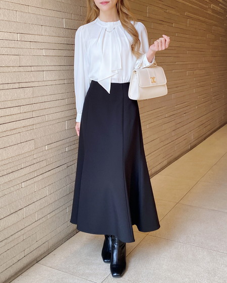 INGNI（イング） パールチェーン付トロミブラウス ｵﾌﾎﾜｲﾄ