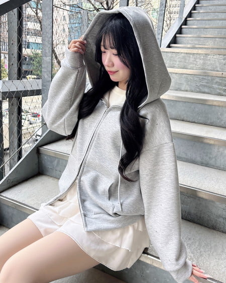 INGNI（イング） ビジュー付ダンボールジップパーカー ｸﾞﾚｰ