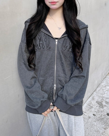 INGNI（イング） ムラ染め貼付ロゴジップパーカー ﾁｬｺｰﾙｸﾞﾚｰ