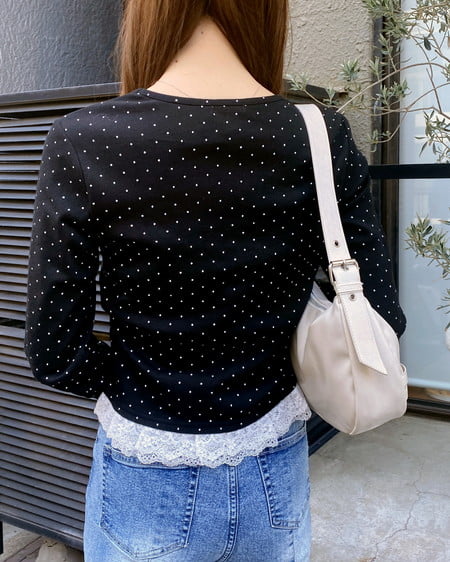 INGNI(イング) レースレイヤード風リボン付きリブトップス クロオフ/ドット