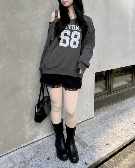 INGNI（イング） 肩ベルト付ナンバリングスウェットトップス ﾁｬｺｰﾙｸﾞﾚｰ