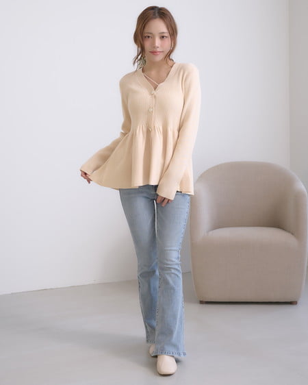 INGNI（イング） 金ボタンペプラムニットカーディガン ｱｲﾎﾞﾘｰ