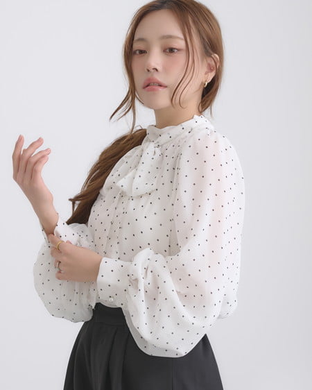 【INGNI SOELA】新作 ボウタイブラウス