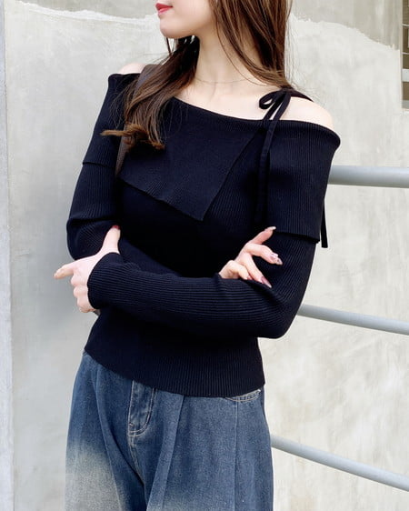 INGNI（イング） 両肩リボンスリットニット ｸﾛ