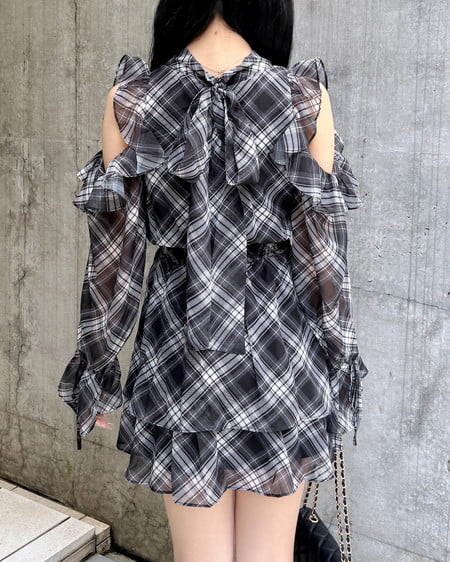 INGNI（イング） 2Wayリボン肩あきフリルミニワンピース ｸﾛ/ﾁｪｯｸ