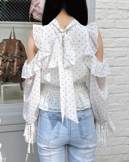 INGNI（イング） 2Wayリボンアソート柄肩あきフリルブラウス ｵﾌ/ﾄﾞｯﾄ