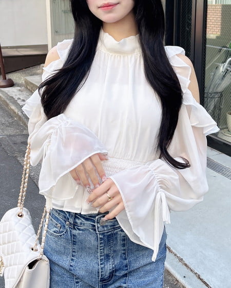 INGNI（イング） 2Wayリボン肩あきフリルブラウス ｵﾌﾎﾜｲﾄ