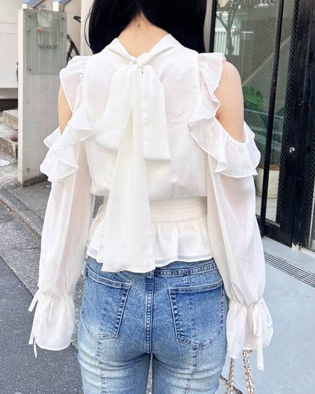 INGNI（イング） 2Wayリボン肩あきフリルブラウス ｵﾌﾎﾜｲﾄ