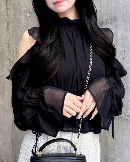 INGNI（イング） 2Wayリボン肩あきフリルブラウス ｸﾛ