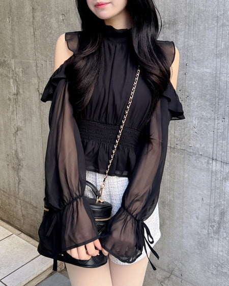 INGNI（イング） 2Wayリボン肩あきフリルブラウス ｸﾛ