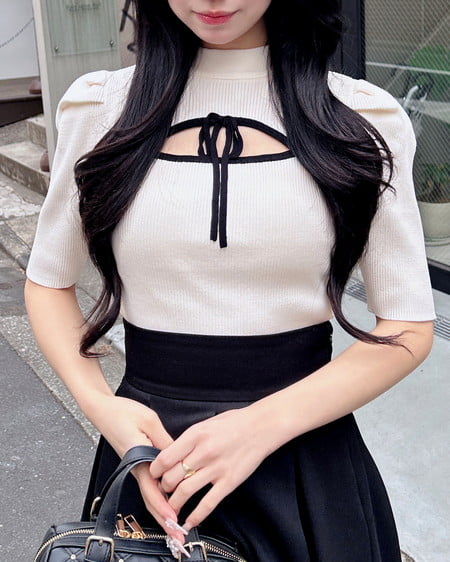 INGNI（イング） デコルテオープン5分袖ニット ｵﾌﾎﾜｲﾄ/ｸﾛ