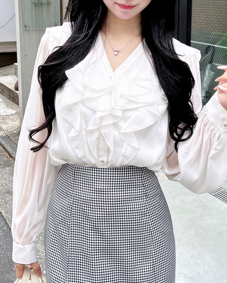 INGNI（イング） 装飾ボタンフリルシアーブラウス ｵﾌﾎﾜｲﾄ